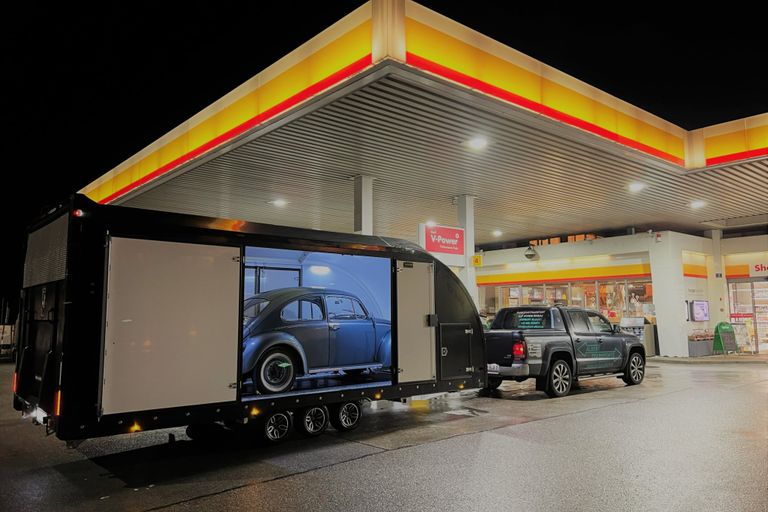 geschlossener Fahrzeugtransport
